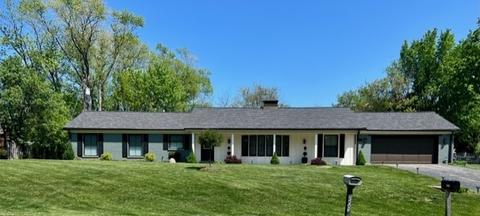 3660 Whirlaway Dr, Northbrook, IL 60062