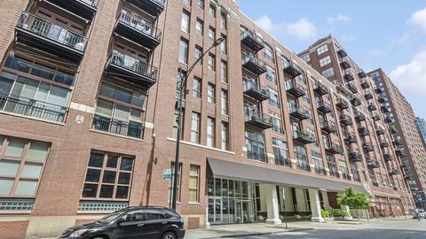 360 W Illinois St #301, Chicago, IL 60654