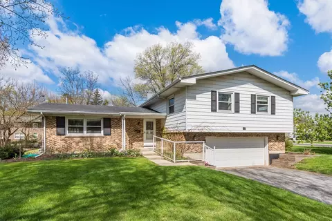 14 Simpson St, Geneva, IL 60134
