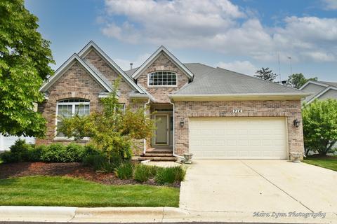714 Viewpointe Dr, Saint Charles, IL 60174