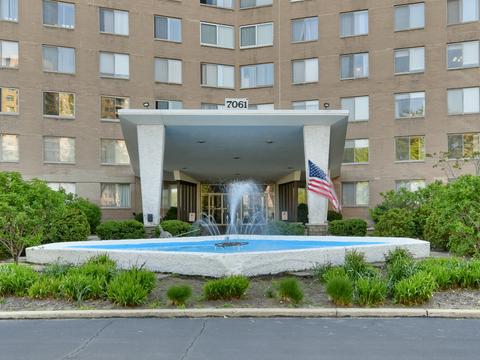 7061 N Kedzie Ave #112, Chicago, IL 60645