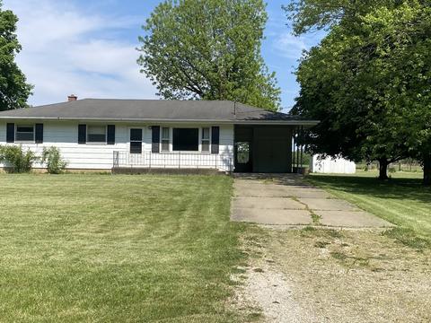 1512 E 18th Rd, Streator, IL 61364