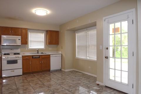 2325 Caton Cor, Plainfield, IL 60586 photo 3