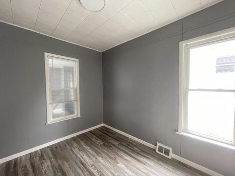 411 7th St, Peru, IL 61354 photo 20