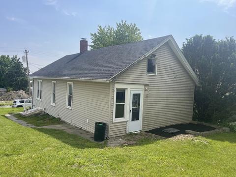 411 7th St, Peru, IL 61354 photo 5