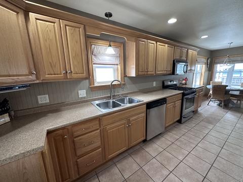 109 E Griggs St, Mansfield, IL 61854 photo 5