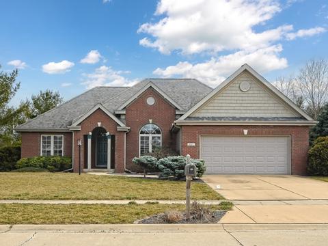 4011 Appletree Dr, Monticello, IL 61856
