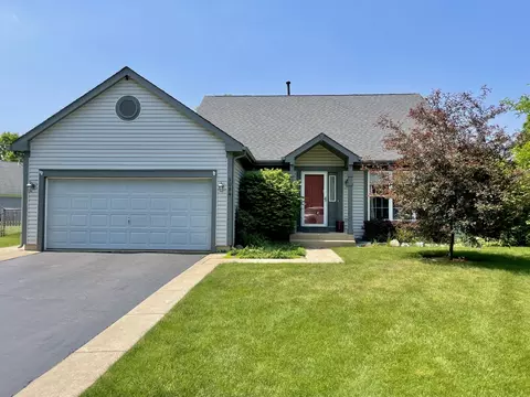 1084 Clover Hill Ct, Elgin, IL 60120