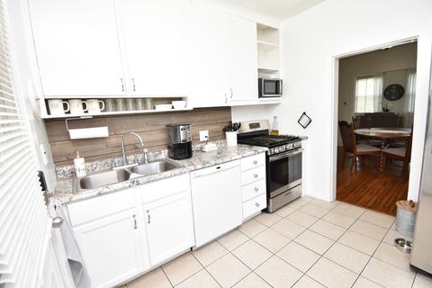 1006 Forest St, Ottawa, IL 61350 photo 3