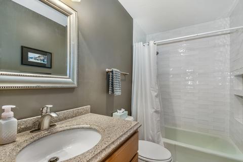 2302 Tamarack Dr, Champaign, IL 61821 photo 9