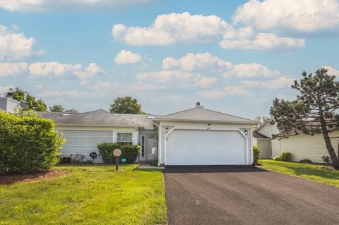 274 Whitewood Dr, Streamwood, IL 60107