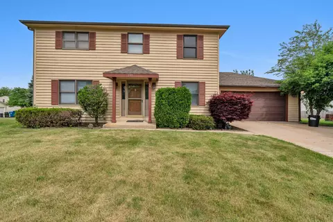 1311 Cedarwood Dr, Crest Hill, IL 60403