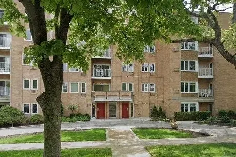 1333 Maple Ave #4A, Evanston, IL 60201