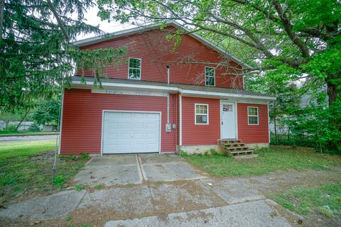 2227 Burton St, Rockford, IL 61103