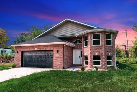 13716 Lawndale Ave, Robbins, IL 60472