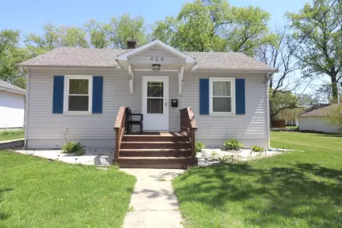 404 S Clinton St, Clinton, IL 61727