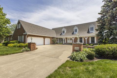 3009 Thornwood Ln, Bloomington, IL 61704