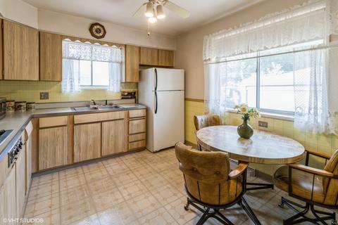 433 E Palmer Ave, Addison, IL 60101 photo 3