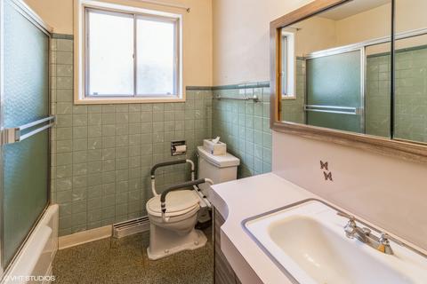 433 E Palmer Ave, Addison, IL 60101 photo 4