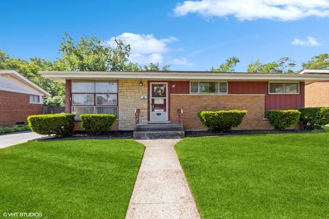 433 E Palmer Ave, Addison, IL 60101