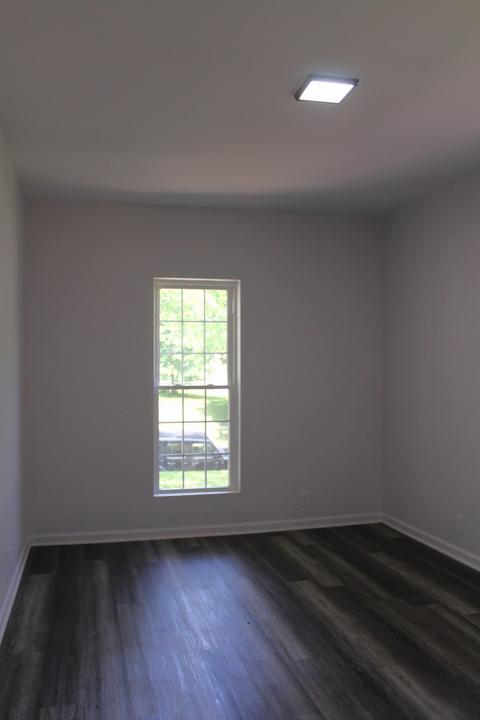 681 Forest Ave, Elgin, IL 60120 photo 8
