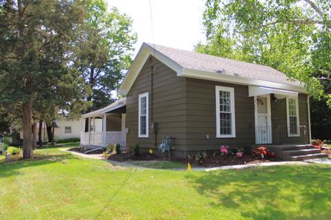681 Forest Ave, Elgin, IL 60120 photo 3