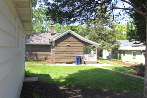 681 Forest Ave, Elgin, IL 60120 photo 22