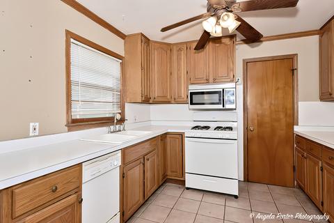 486 Maplewood Dr, Antioch, IL 60002 photo 12