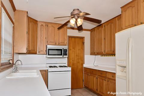 486 Maplewood Dr, Antioch, IL 60002 photo 11