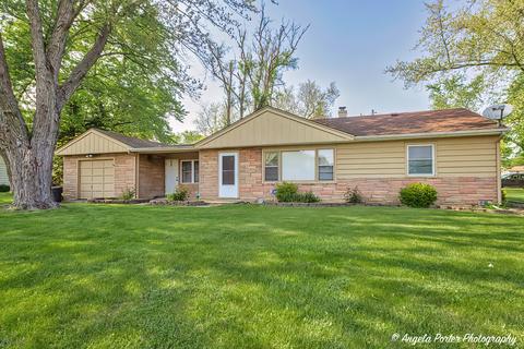 486 Maplewood Dr, Antioch, IL 60002