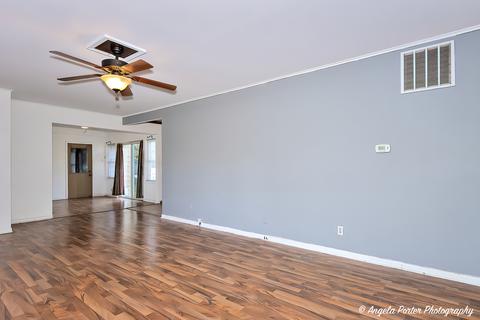 486 Maplewood Dr, Antioch, IL 60002 photo 4