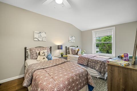 1425 Willow Ave, Des Plaines, IL 60016 photo 10