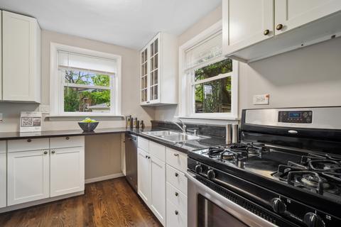 1425 Willow Ave, Des Plaines, IL 60016 photo 6