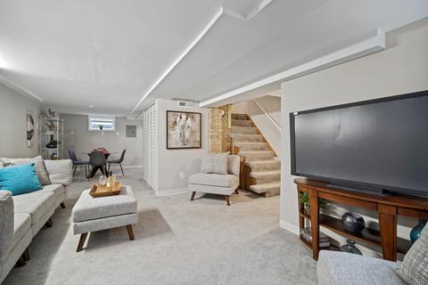 1425 Willow Ave, Des Plaines, IL 60016 photo 12