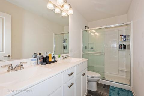 3830 Currant Ln, Elgin, IL 60124 photo 11