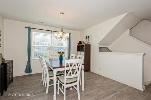 3830 Currant Ln, Elgin, IL 60124 photo 8
