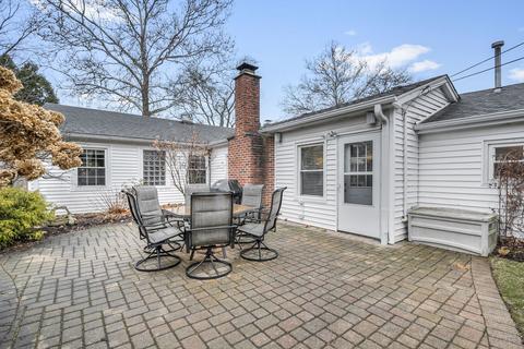 1708 Maple Ave, Northbrook, IL 60062 photo 16