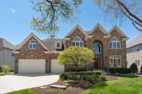2490 Bird Ln, Batavia, IL 60510
