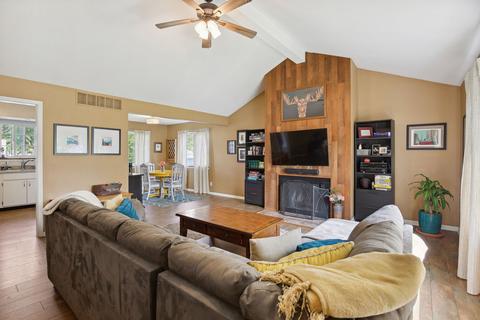 607 Compton Ave, Champaign, IL 61822 photo 5