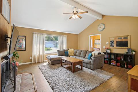 607 Compton Ave, Champaign, IL 61822 photo 7