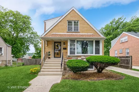 8720 S Washtenaw Ave, Evergreen Park, IL 60805