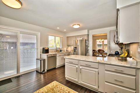 524 Jon Ln, Des Plaines, IL 60016 photo 31