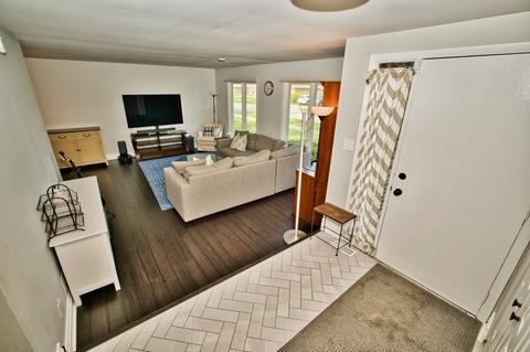 524 Jon Ln, Des Plaines, IL 60016 photo 10