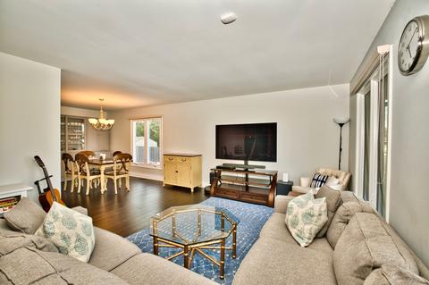 524 Jon Ln, Des Plaines, IL 60016 photo 17