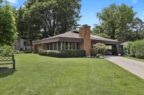 1509 Grandview Dr, Champaign, IL 61820