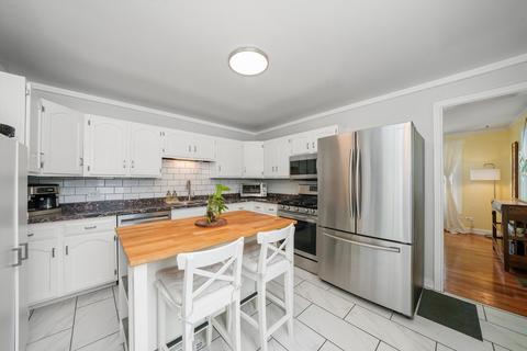 2302 Sigwalt St, Rolling Meadows, IL 60008 photo 9