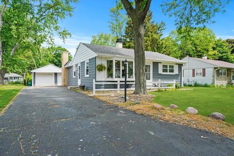 2302 Sigwalt St, Rolling Meadows, IL 60008 photo 2