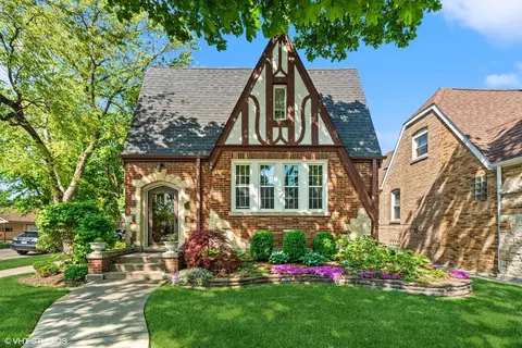 3300 N Oak Park Ave, Chicago, IL 60634