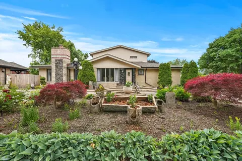 8601 New England Ave, Burbank, IL 60459