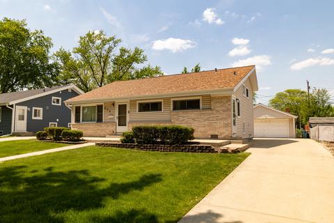 636 W Sunset Ave, Villa Park, IL 60181